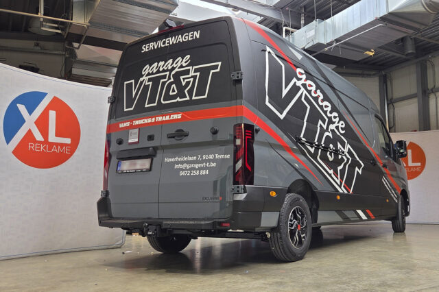 Autobestickering op maat voor bedrijfswagens en commerciële voertuigen